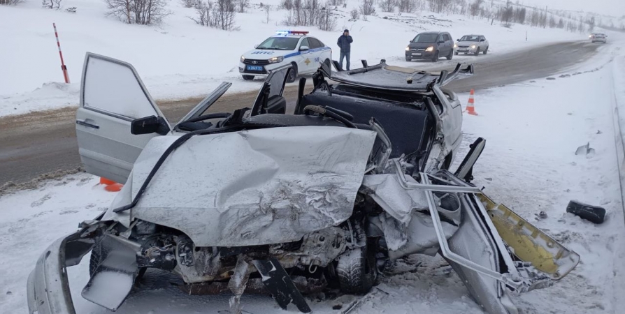 Водитель ВАЗ погиб в ДТП на трассе под Мончегорском после рискованного обгона